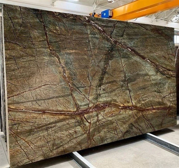 Rainforest-Green-Granite-Slab-for-Countertop-Fllor-Wall-Bathroom-Kitchen.webp (1)(001)