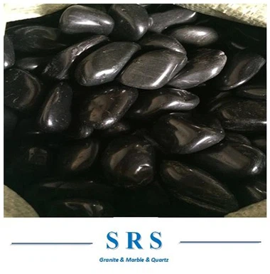 سنگ رودخانه ای سنگریزه سیاه طبیعی جلا داده شده برای دکوراسیون باغ